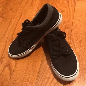 Boys casual sneakers
